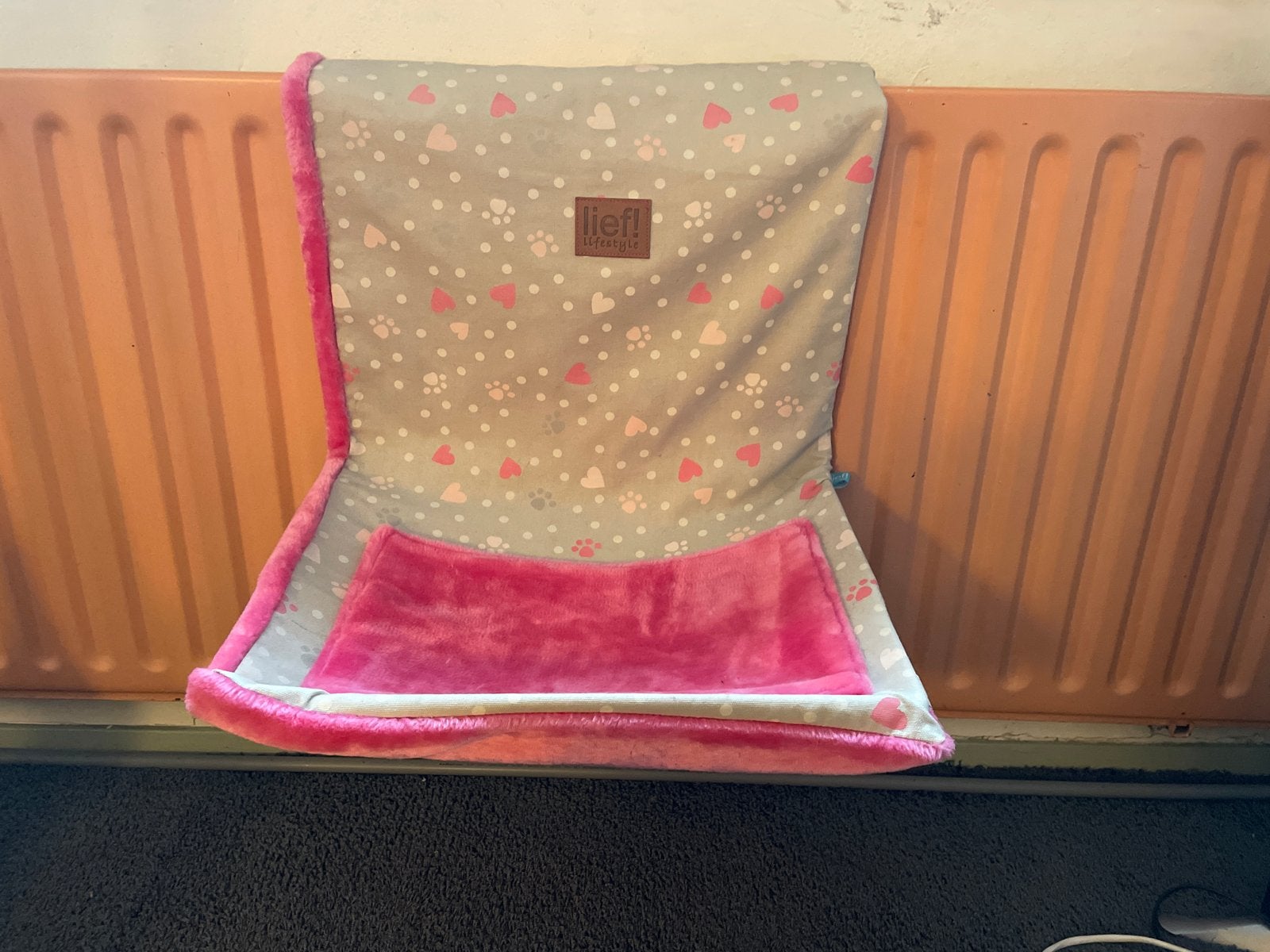 Poezen mand voor radiator van Lief., Dieren en Toebehoren, Ophalen, Zo goed als nieuw