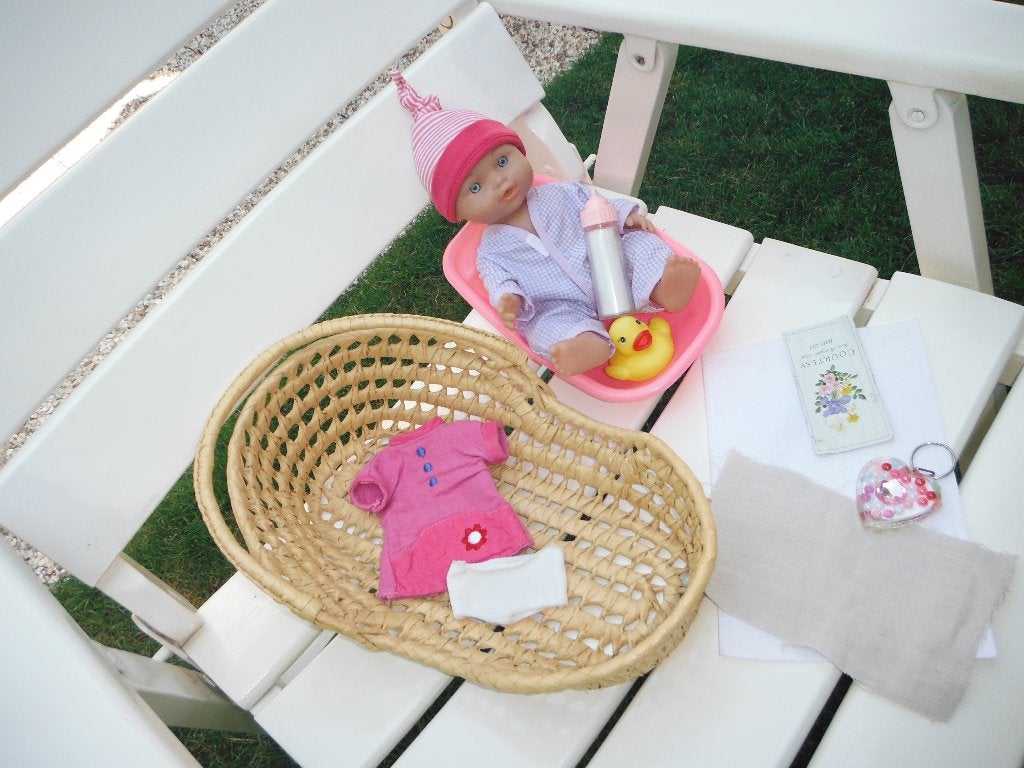 baby pop met mandje en acc, Ophalen of Verzenden, Zo goed als nieuw, Babypop