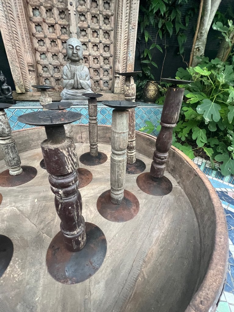 Indiase kandelaar van oude spijlen gemaakt India, Bruin, Nieuw, Ophalen of Verzenden, https://verburgtvintage.nl/#contact