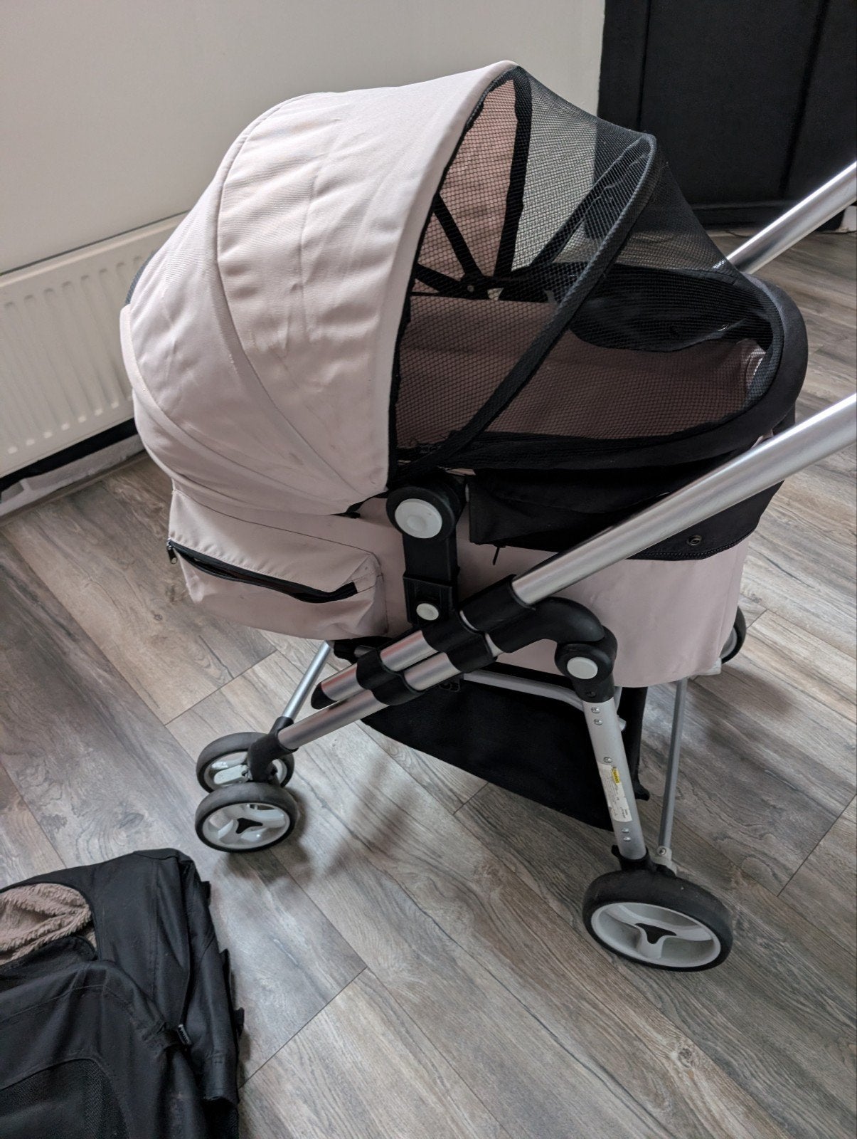 Compacte hondwagen met reiswieg - Ideaal voor onderweg, Dieren en Toebehoren, Honden-accessoires, Ophalen, Gebruikt, Hondenbuggy