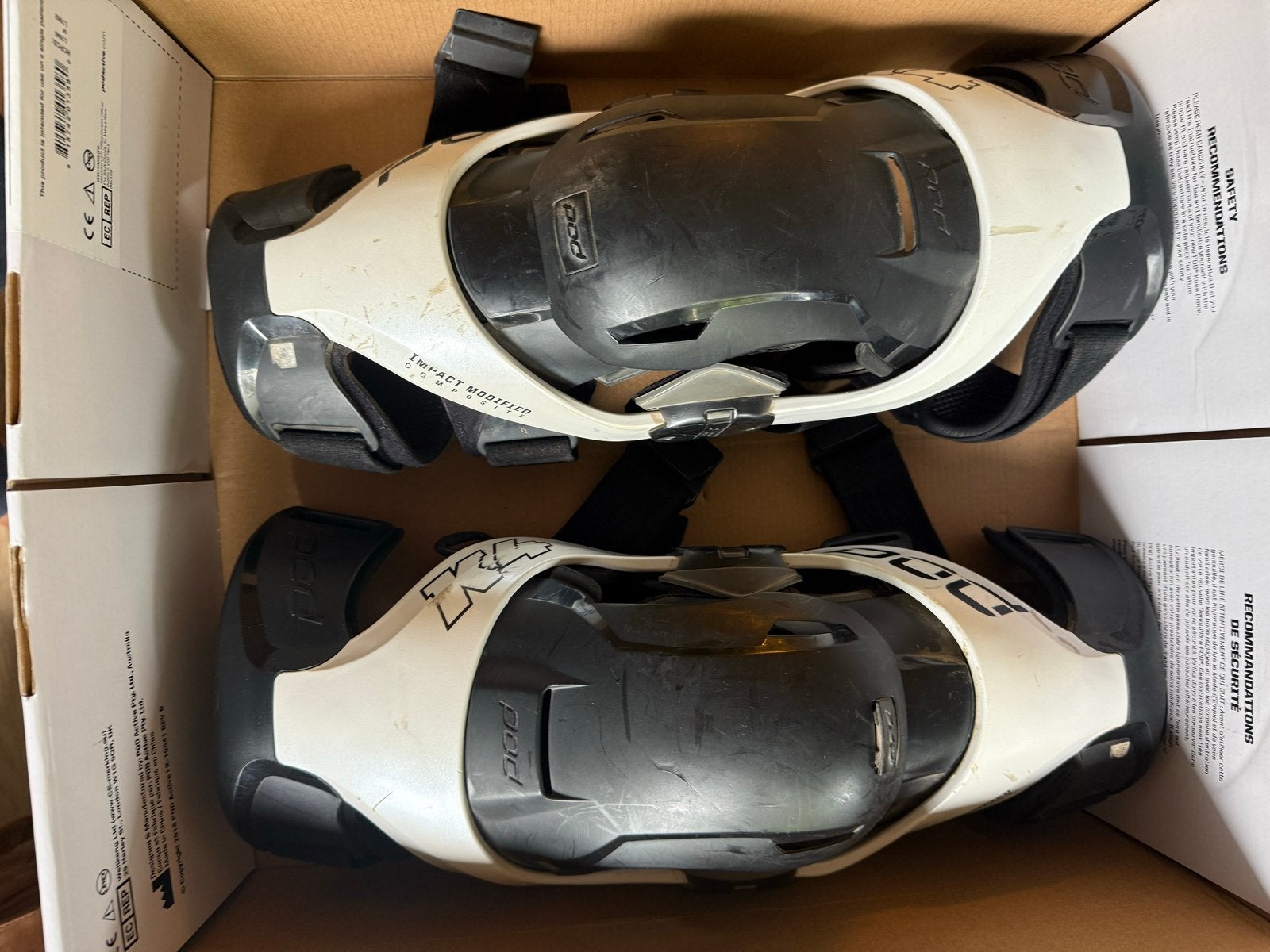 POD K4 2.0 Kniebraces (PR) - Maat M/L, Motoren, Ophalen of Verzenden, Tweedehands, Heren, Overige typen