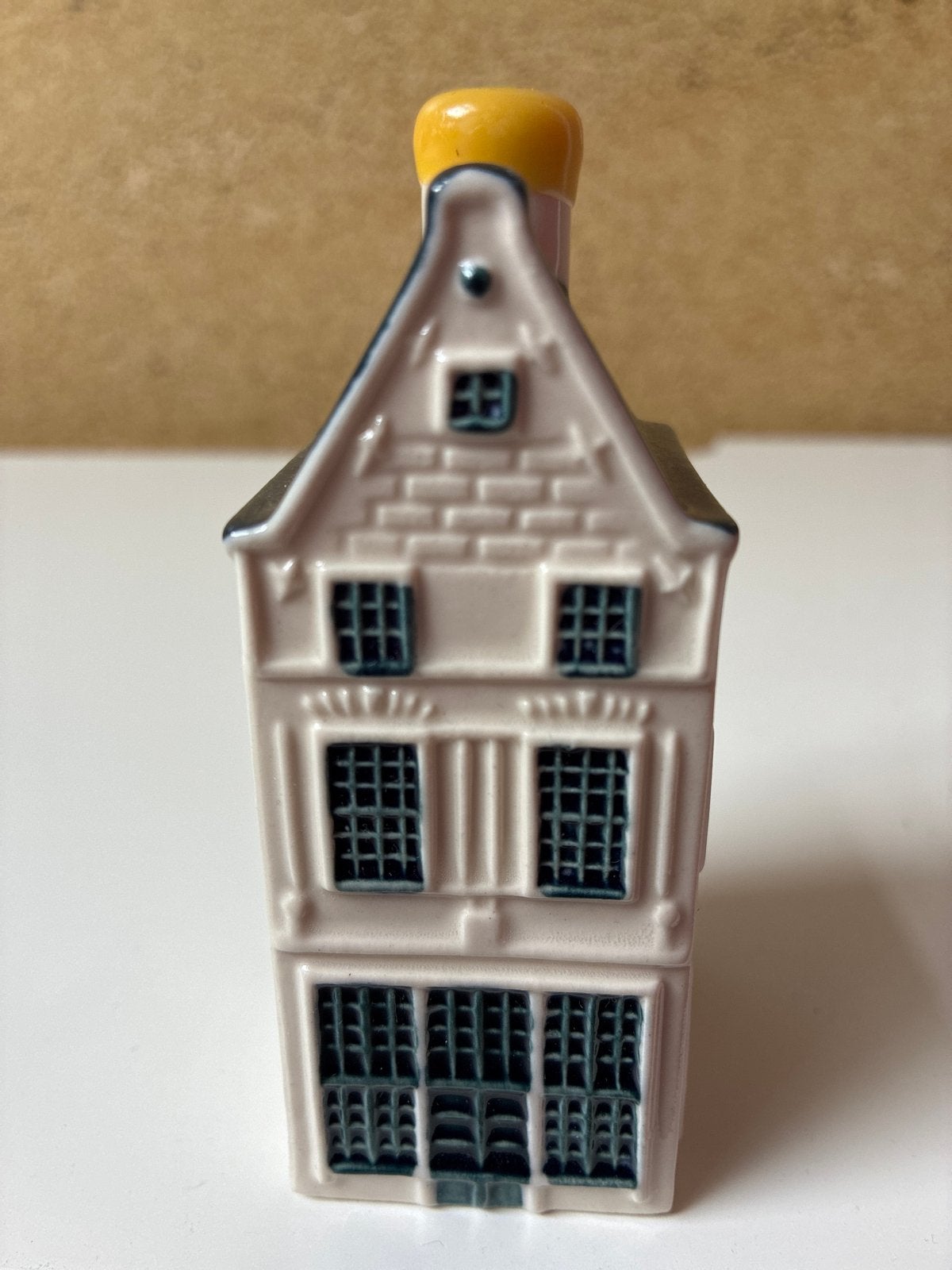 KLM BOLS Delfts Blauw Huisje #8, Verzamelen, KLM Huisjes, Ophalen of Verzenden, Zo goed als nieuw, Gevuld
