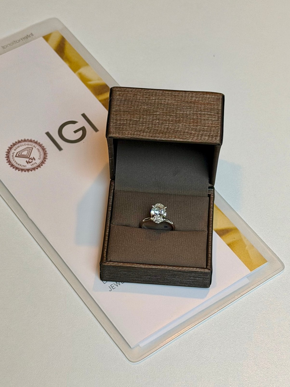 Witgouden ring met ovale VS1 diamant van 3.08 karaat, nieuw!, Sieraden, Tassen en Uiterlijk, Ringen, Nieuw, Ophalen of Verzenden
