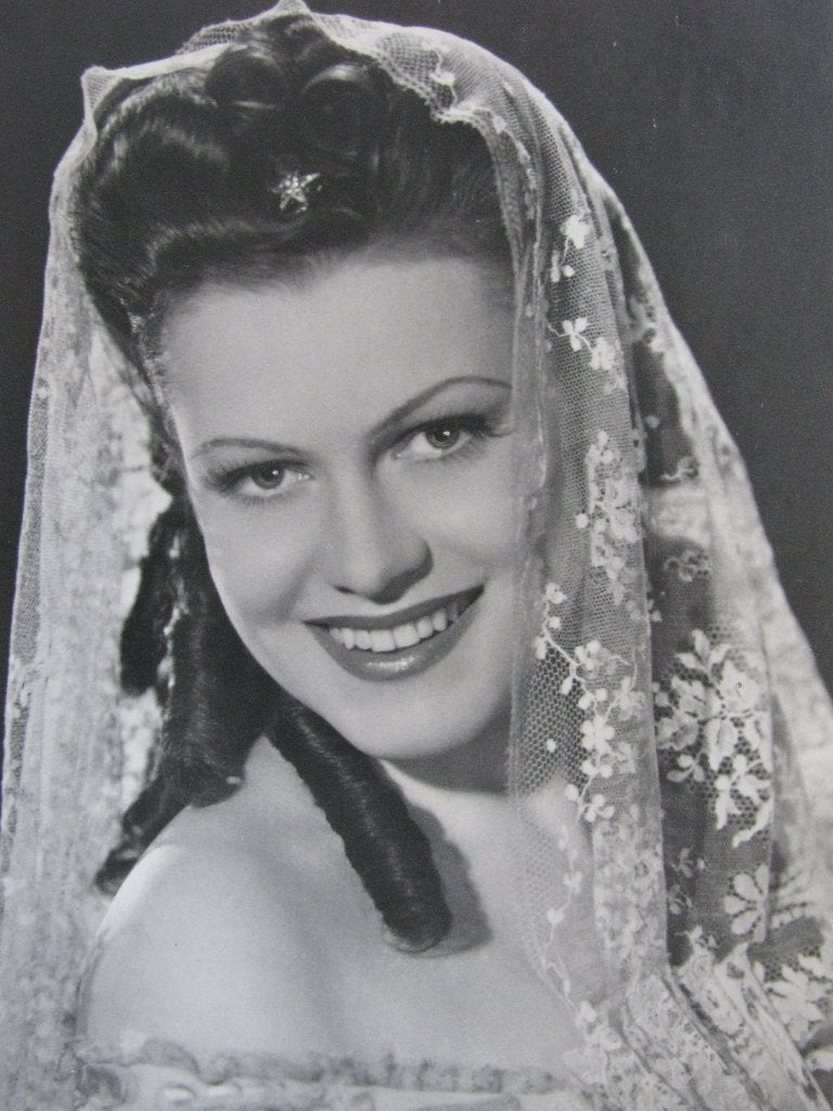 Oude Echte Foto Kaart - Dame met Kant Sluier, Verzenden, 1940 tot 1960, Overige thema's