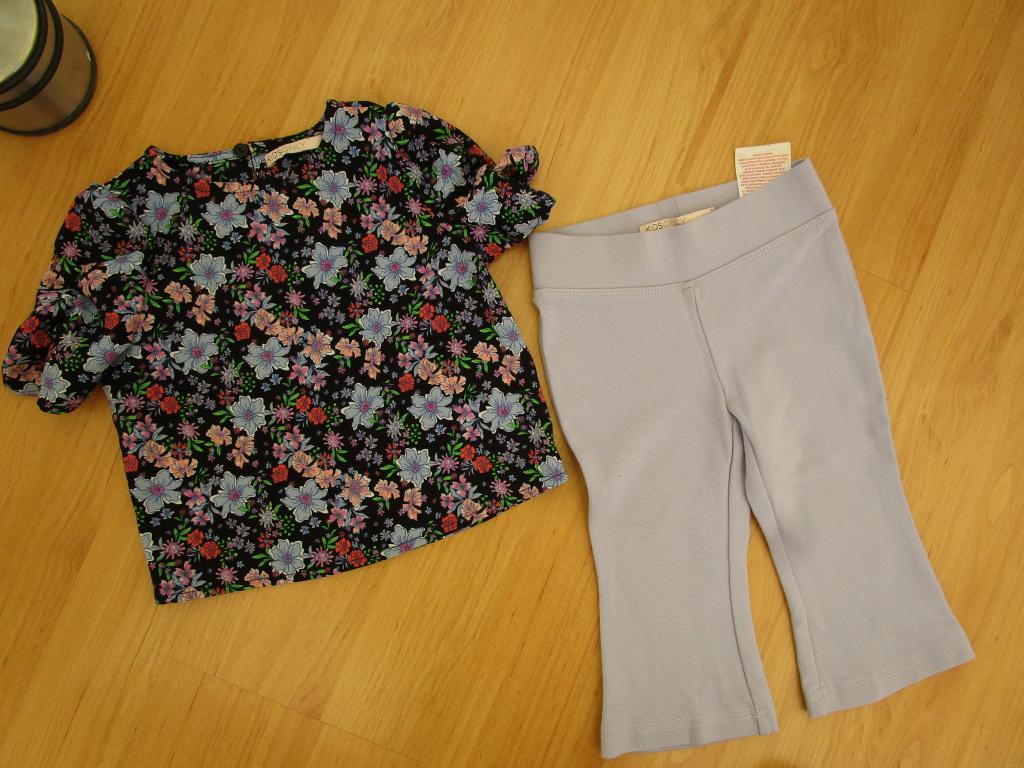 Only Kids maat 80 - flared broekje + blouse-shirtje, Kinderen en Baby's, Babykleding | Maat 80, Meisje, Kids Only, Ophalen of Verzenden