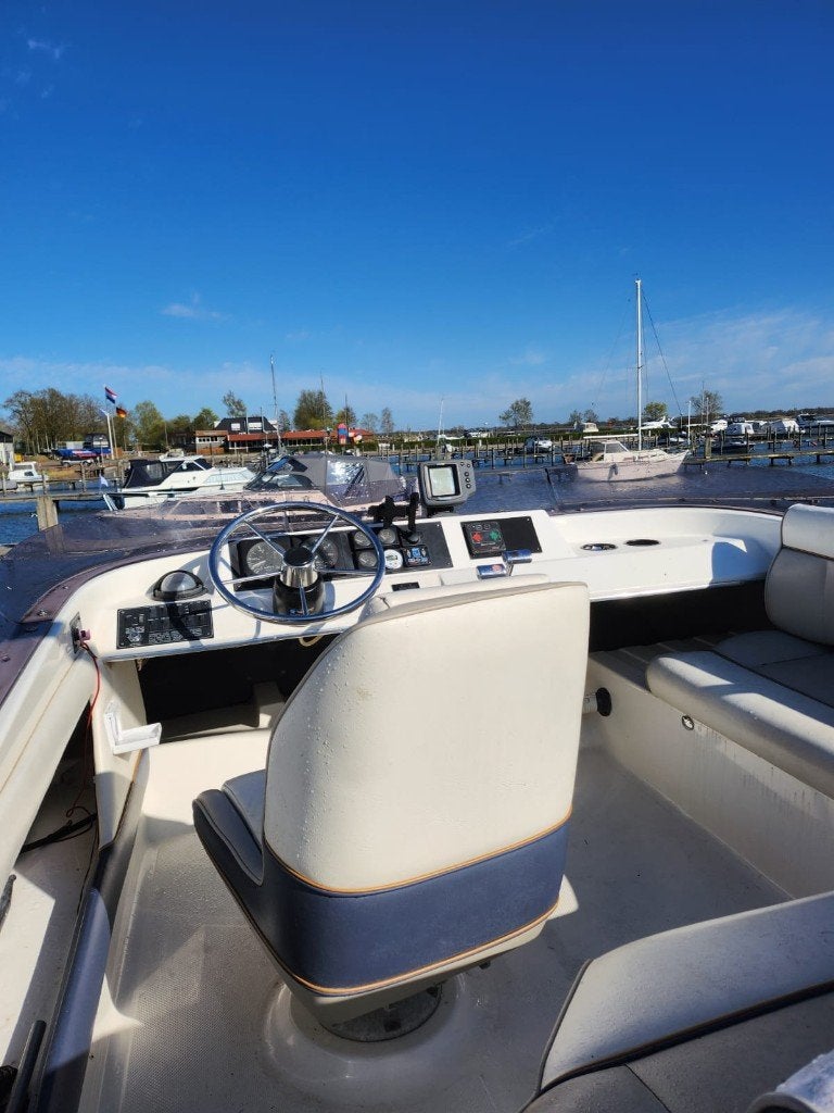 Bayliner 2858 Flybridge, Watersport en Boten, 10 m, Gebruikt, Binnenboordmotor, 80 cm