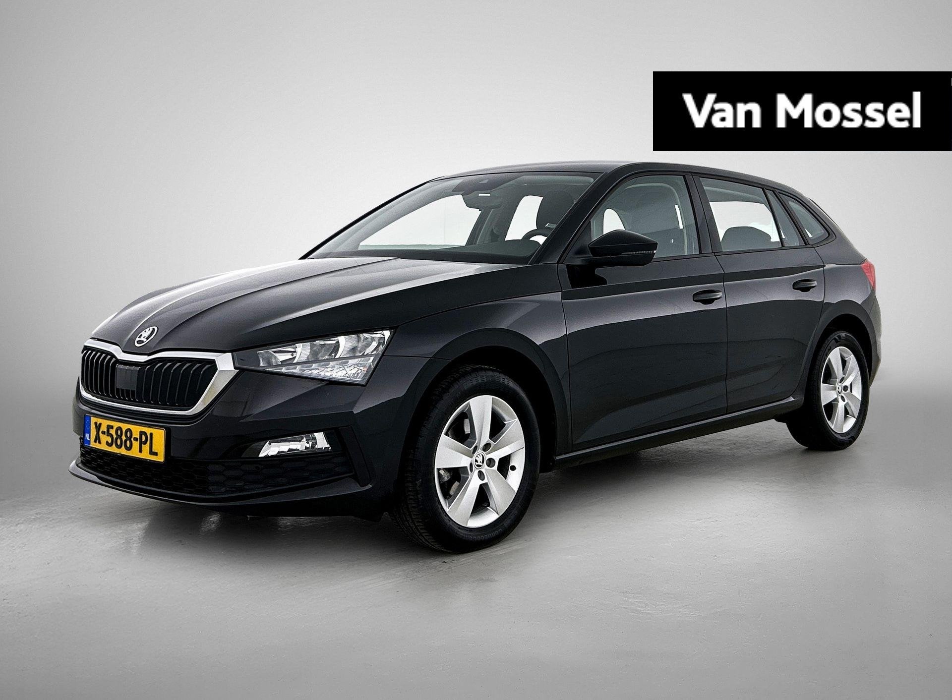 Skoda Scala 1.0 TSI Ambition Metallic lak | Licht metalen ve, 12 maanden, Gebruikt, Origineel Nederlands, Handgeschakeld