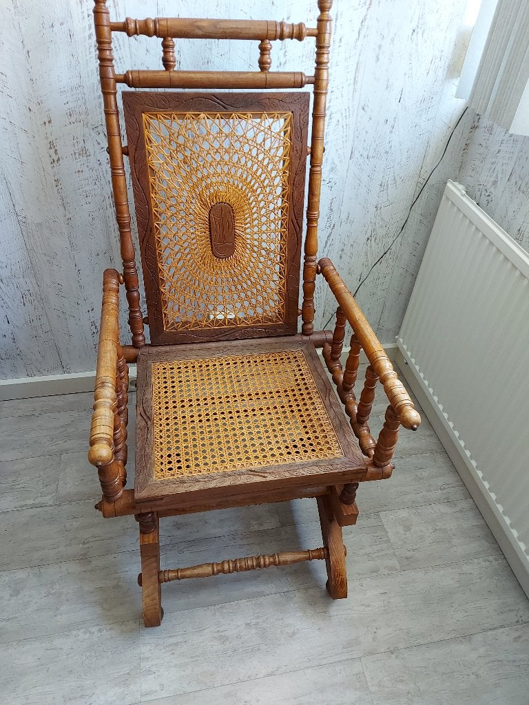 Houten schommelstoel met rieten details, Ophalen, Gebruikt, Bruin, Eén