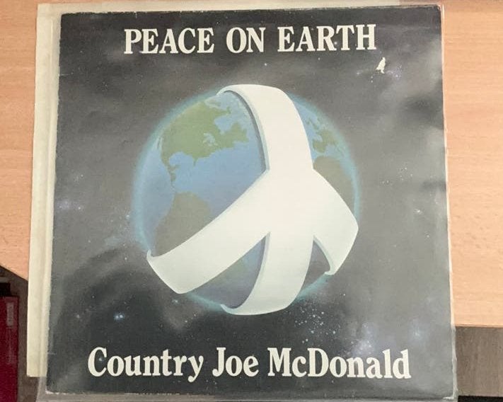 Country Joe McDonald, Peace On Earth, lp, wit vinyl, Cd's en Dvd's, Vinyl | Rock, Ophalen of Verzenden, Gebruikt, 12 inch, Singer-songwriter