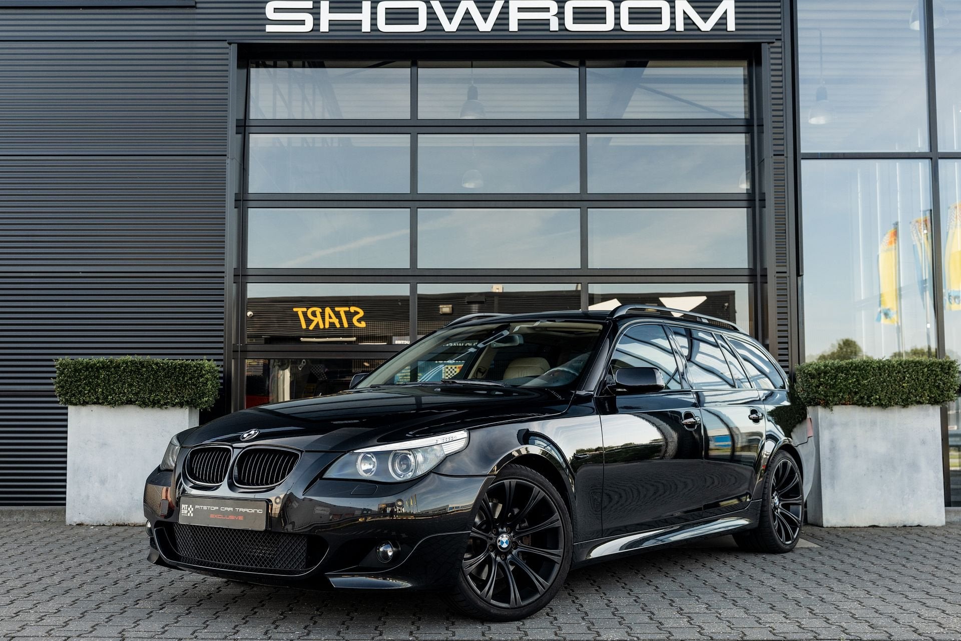BMW 530  D M, Pano, Xenon, Goede staat!, Automaat, Beige, Zwart, Diesel