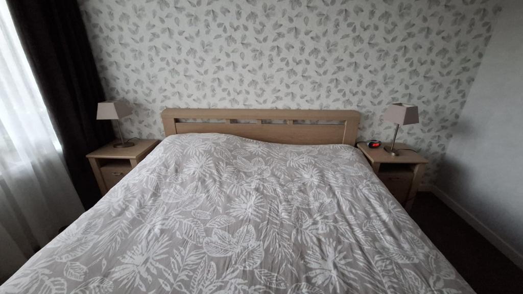Ledikant en 2 nachtkastjes, Huis en Inrichting, Slaapkamer | Complete slaapkamers, Ophalen of Verzenden, Zo goed als nieuw, Tweepersoons