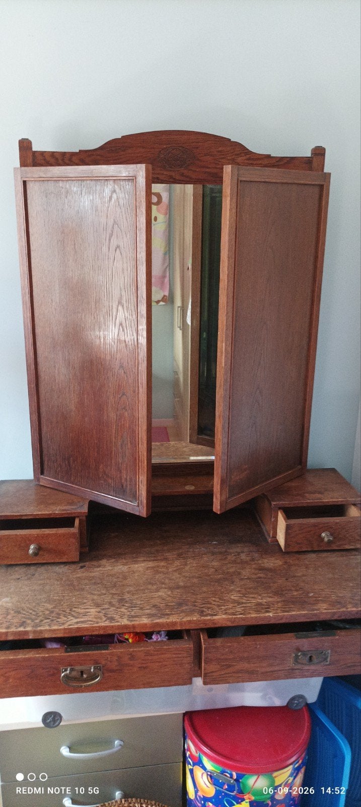 Antieke kaptafel met drievoudige spiegel, Ophalen