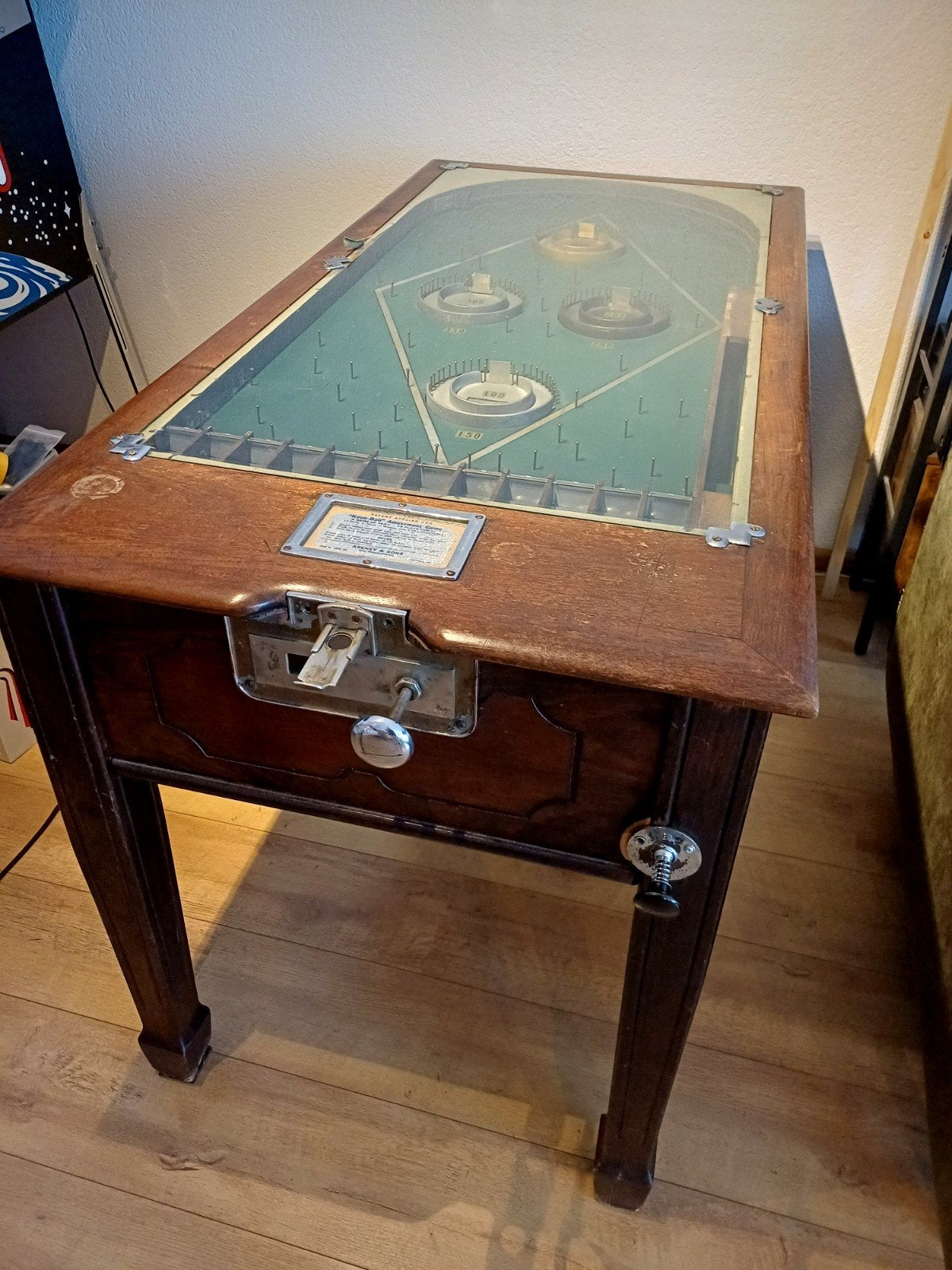 Keen-Ball vintage pinball machine (Keeney, 1932), Ophalen, Flipperkast