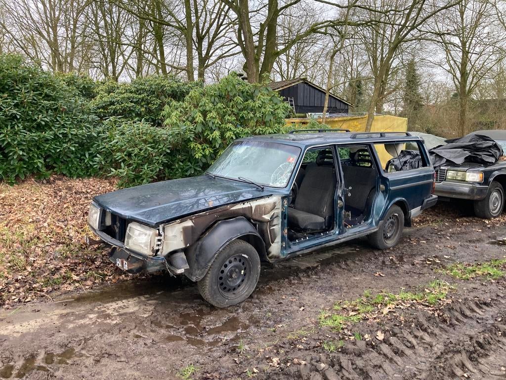 Te Koop aangeboden Volvo 240 in onderdelen, Ophalen, Voor, Volvo, Motorkap