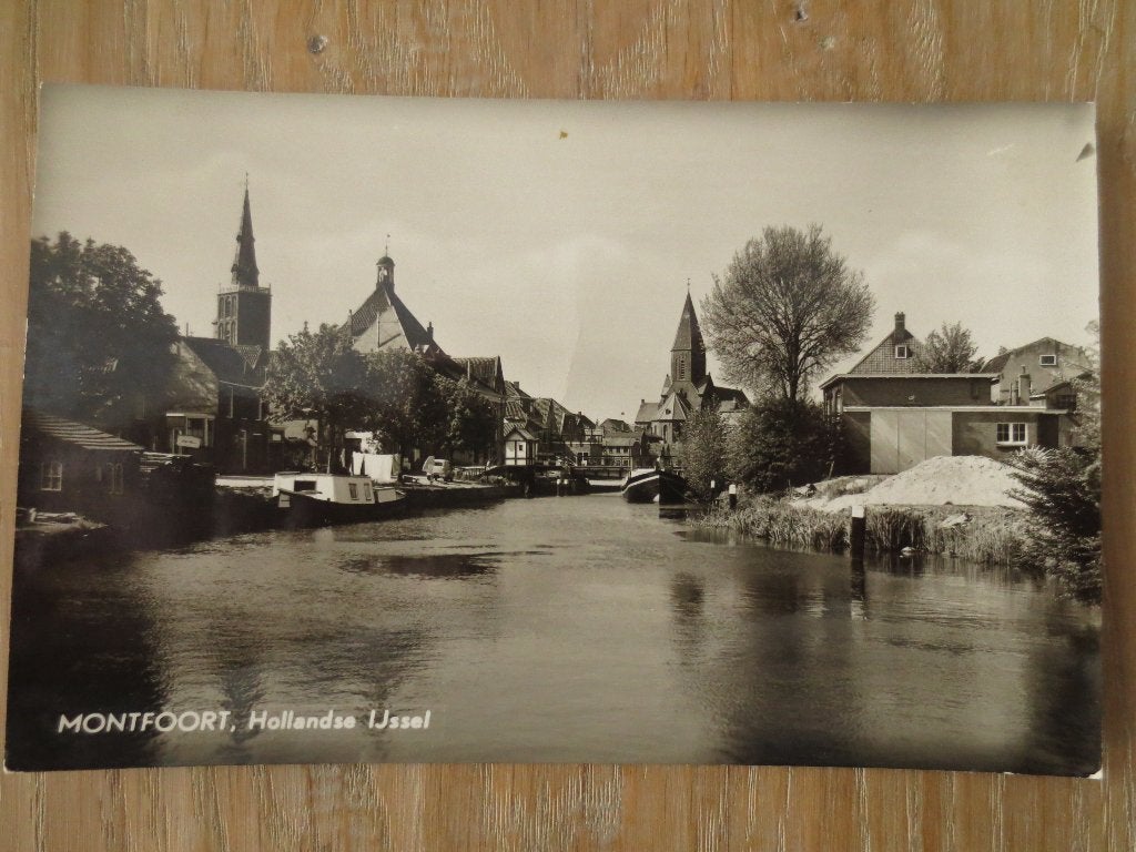 Ansichtkaart : Montfoort Hollandse IJssel. Ongelopen kaart, Ophalen of Verzenden, 1960 tot 1980, Ongelopen, Utrecht