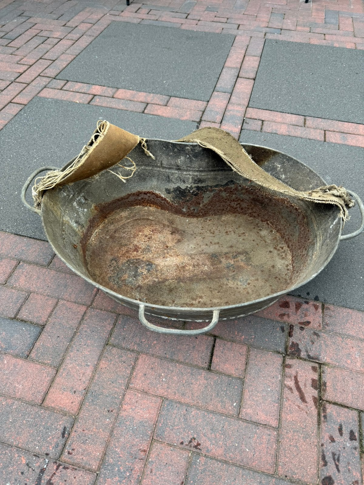 Antieke Vintage Zinken Zaaibak met Band, Ophalen, Zo goed als nieuw