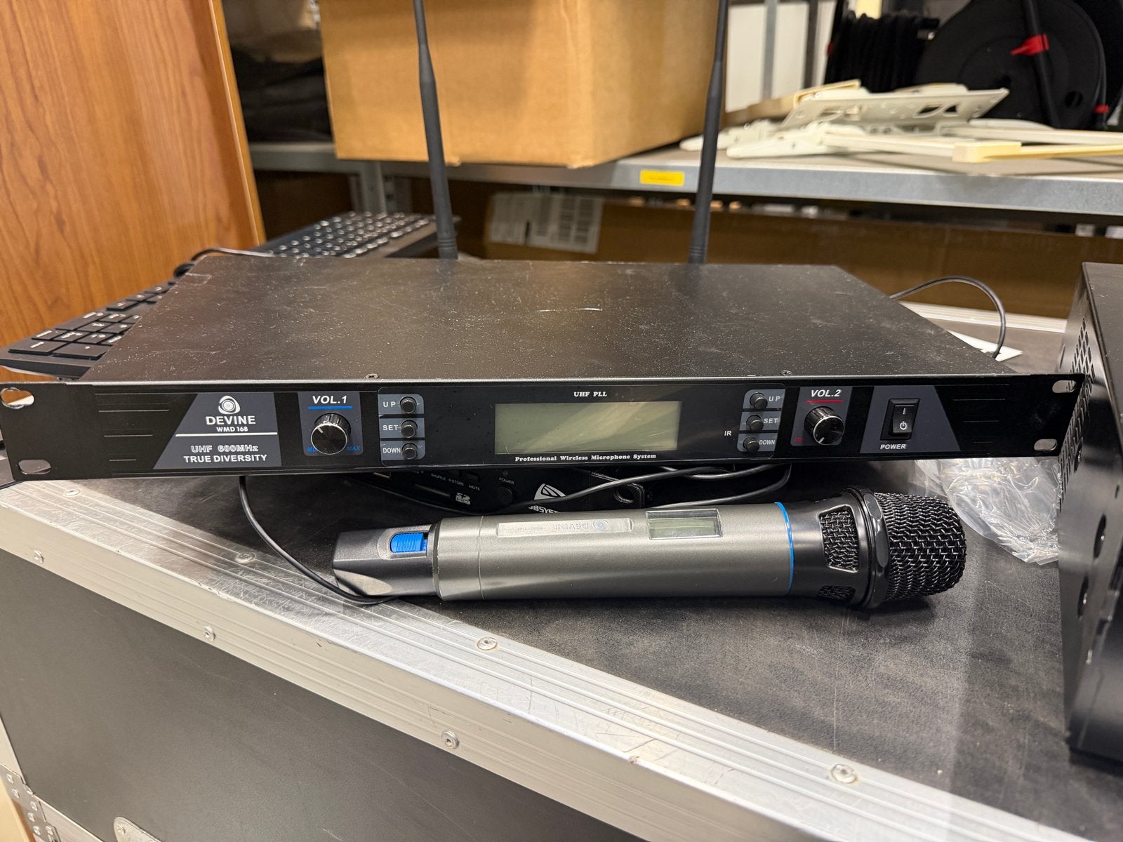 Devine WMD 168 UHF Draadloos Microfoonsysteem, Ophalen of Verzenden, Gebruikt, Zangmicrofoon, Draadloos