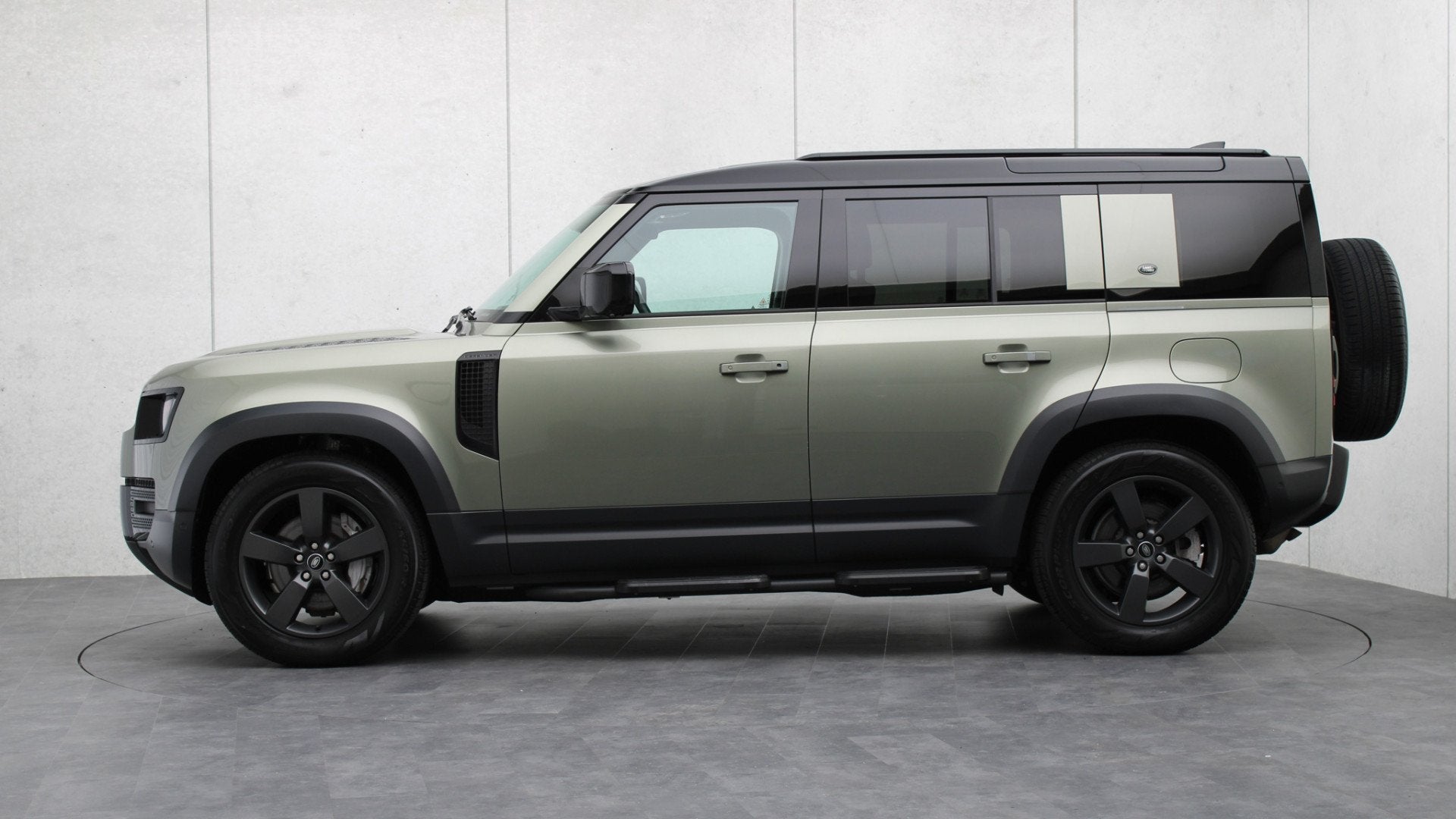Land Rover Defender 110 2.0 P400e 110 SE | Head-up | Meridia, 12 maanden, 404 pk, Gebruikt, Euro 6