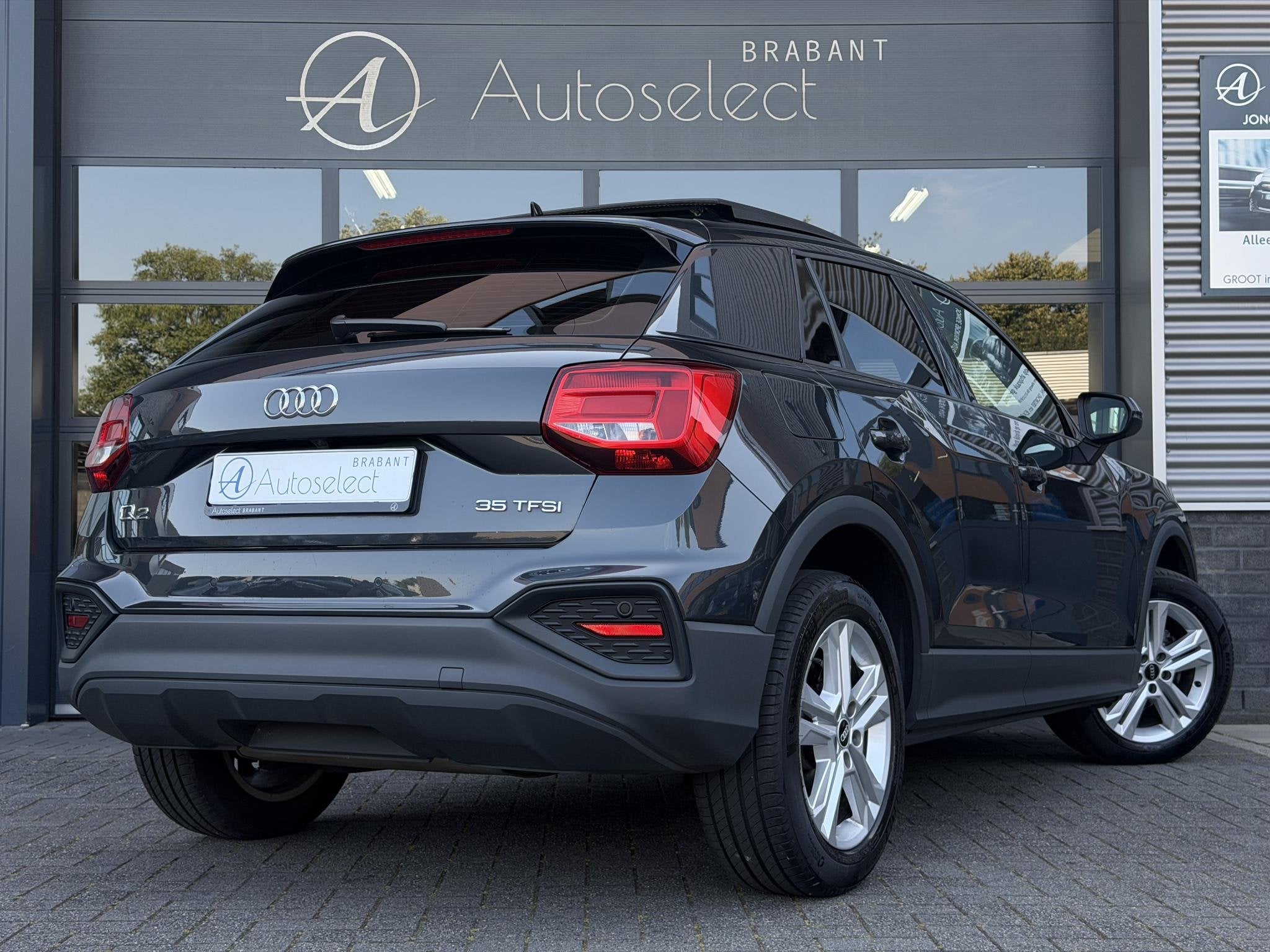 Audi Q2 35 TFSI Pro Line Pano | Virtual | Dealer OH, Stof, 4 cilinders, 150 pk, Bedrijf