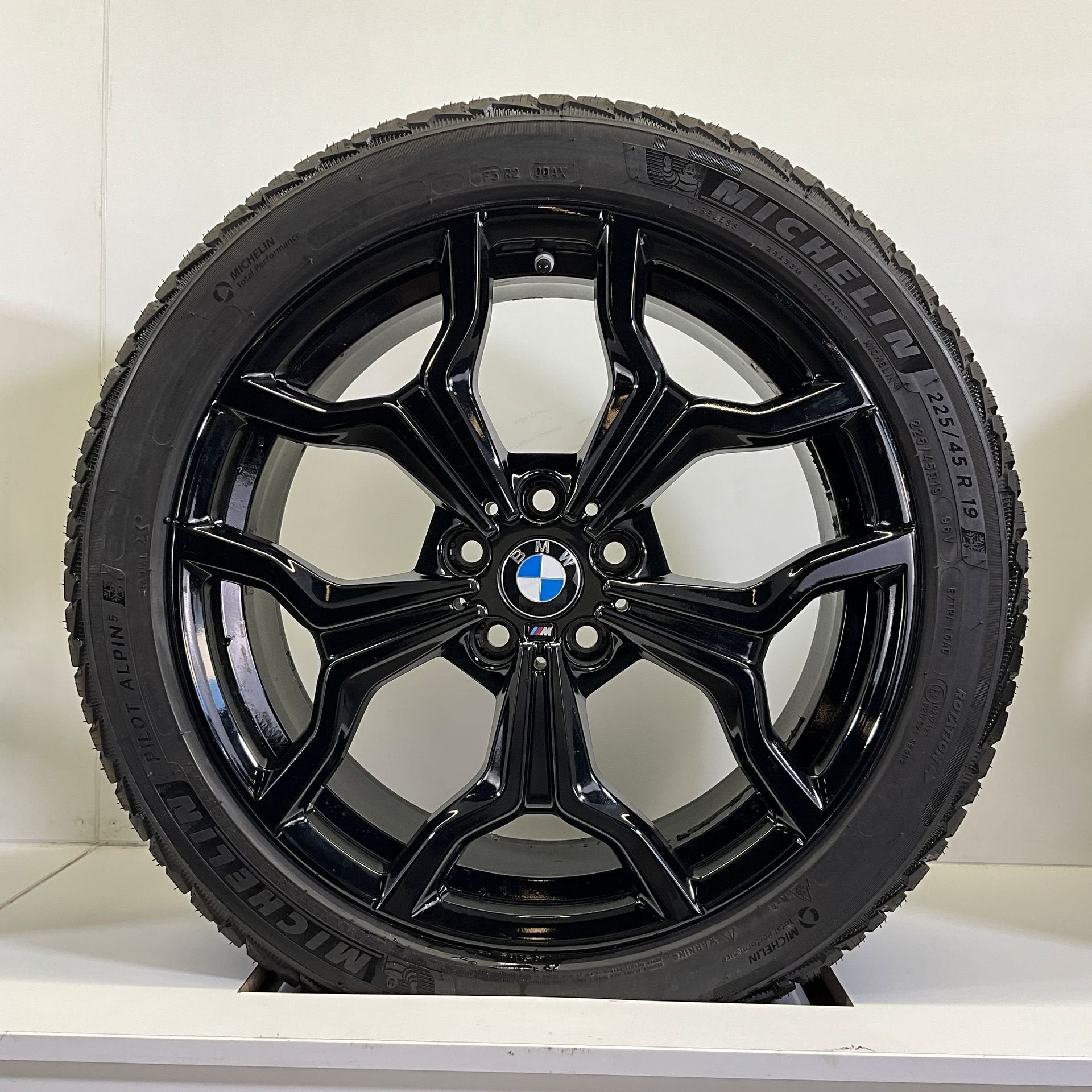 BMW X1 F48 X2 F39 SET VELGEN + WINTERBANDEN 19 INCH ORIG. 72, Auto-onderdelen, Banden en Velgen, Banden en Velgen, Winterbanden