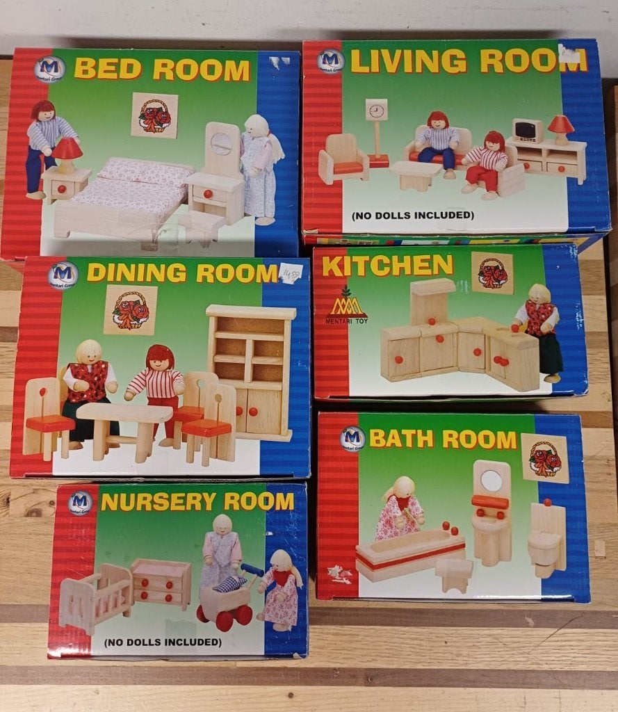Houten poppenhuis meubels - 6 sets - Mentari Group, Kinderen en Baby's, Ophalen of Verzenden, Zo goed als nieuw