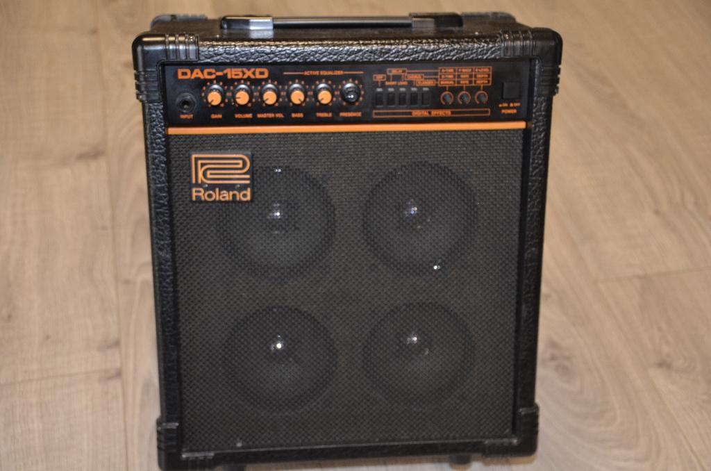 Roland DAC 15 XD, Ophalen, Gebruikt, Gitaar, Minder dan 50 watt