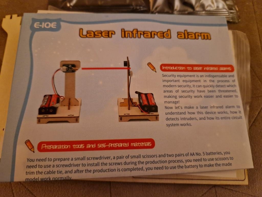 3D houten laser alarmsysteem zelfbouw pakketje. Nieuw., Ophalen of Verzenden, Nieuw, 1:50 of kleiner, Figuur of Figuren