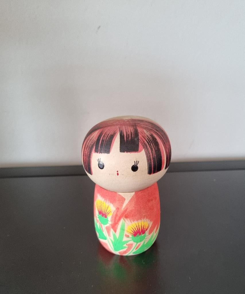 Leuke Benibana kokeshi van Maruyama Hougetsu, Antiek en Kunst, Verzenden