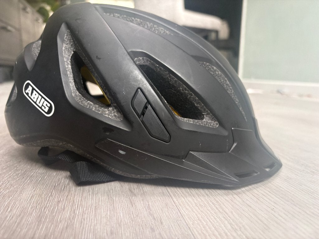 Abus fietshelmUrban-i 3.0 MIPS, Fietsen en Brommers, Fietsaccessoires | Fietshelmen, Ophalen of Verzenden, Gebruikt, Heer of Dame