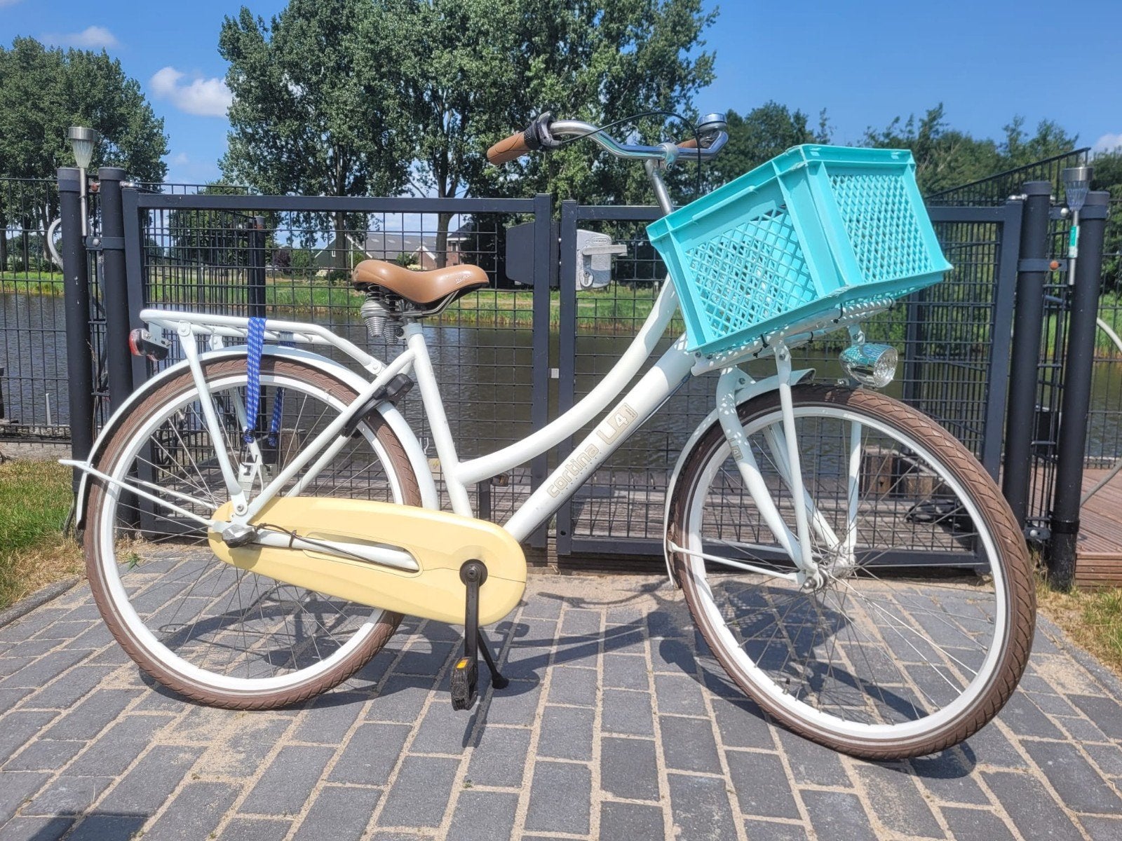 26 inch Cortina U4 meisjesfiets!, Fietsen en Brommers, Ophalen, 26 inch of meer, Cortina U4 transportfiets, Versnellingen