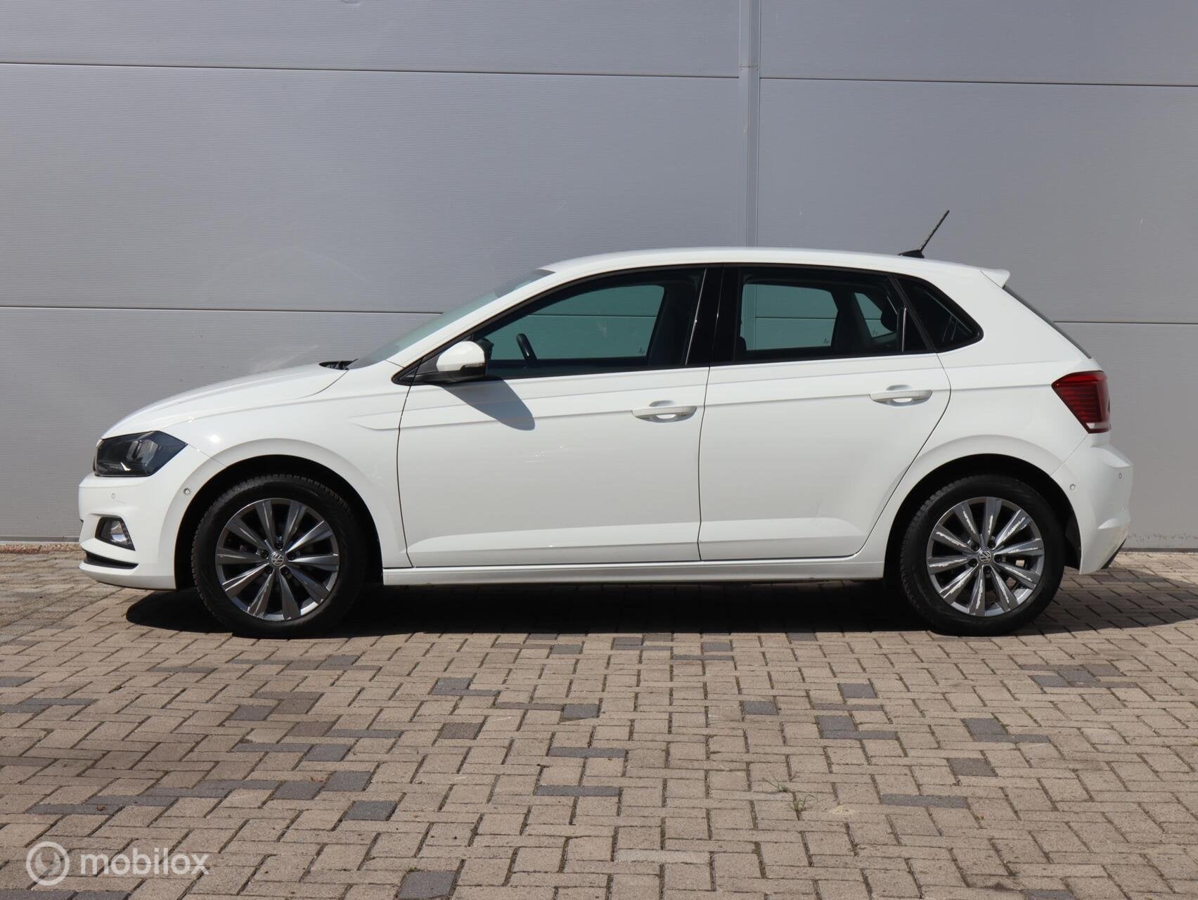Volkswagen Polo 1.0 TSI Highline Beats CarPlay PDC Clima ACC, Voorwielaandrijving, Dealer onderhouden, Stof, Gebruikt