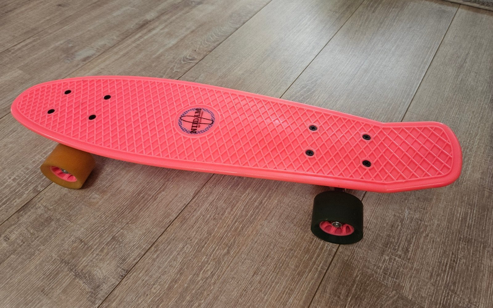 Skateboard fel roze, Sport en Fitness, Skateboarden, Ophalen, Zo goed als nieuw, Skateboard, Longboard