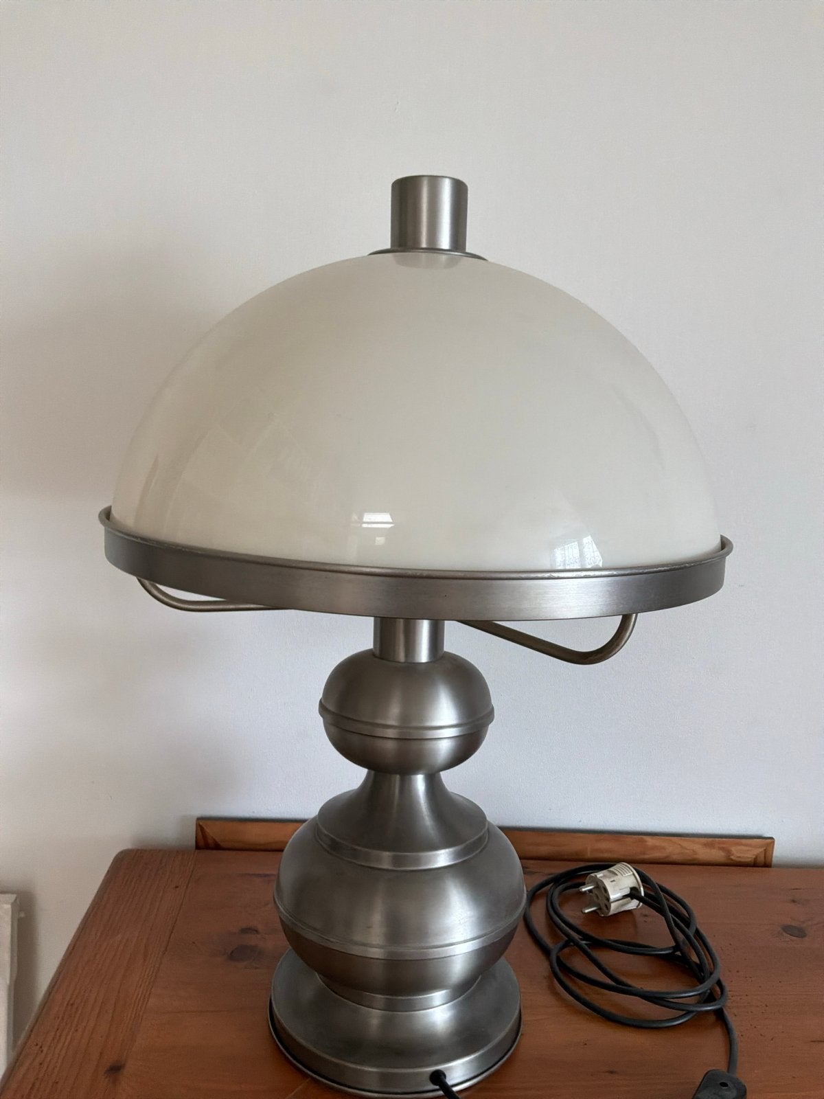 Stijlvolle tinnen bureaulamp met glazen kap, Ophalen, Zo goed als nieuw, Metaal, Minder dan 50 cm