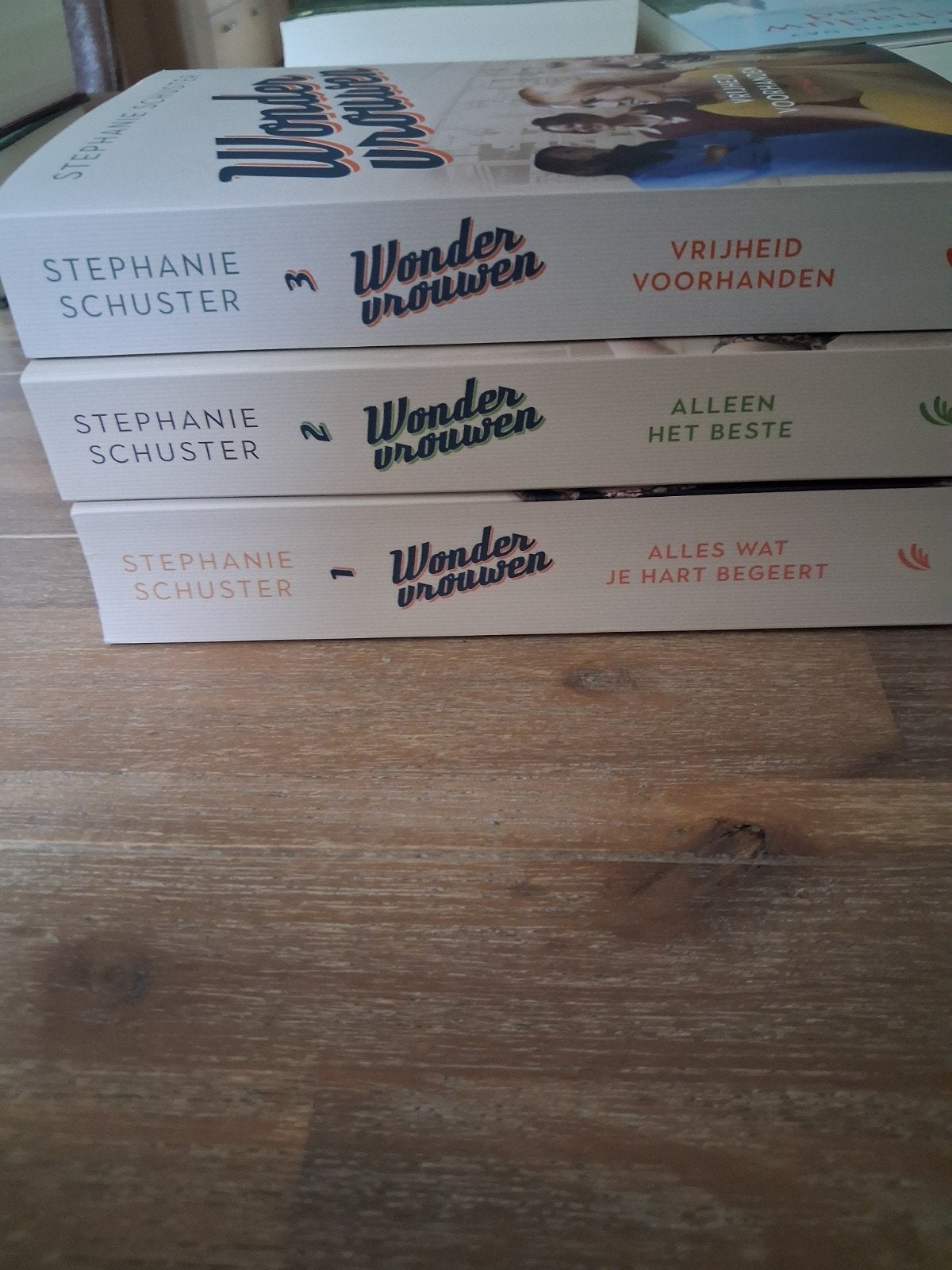 Stephanie Schuster- Wondervrouwen, Stephanie Schuster, Europa overig, Ophalen of Verzenden, Zo goed als nieuw