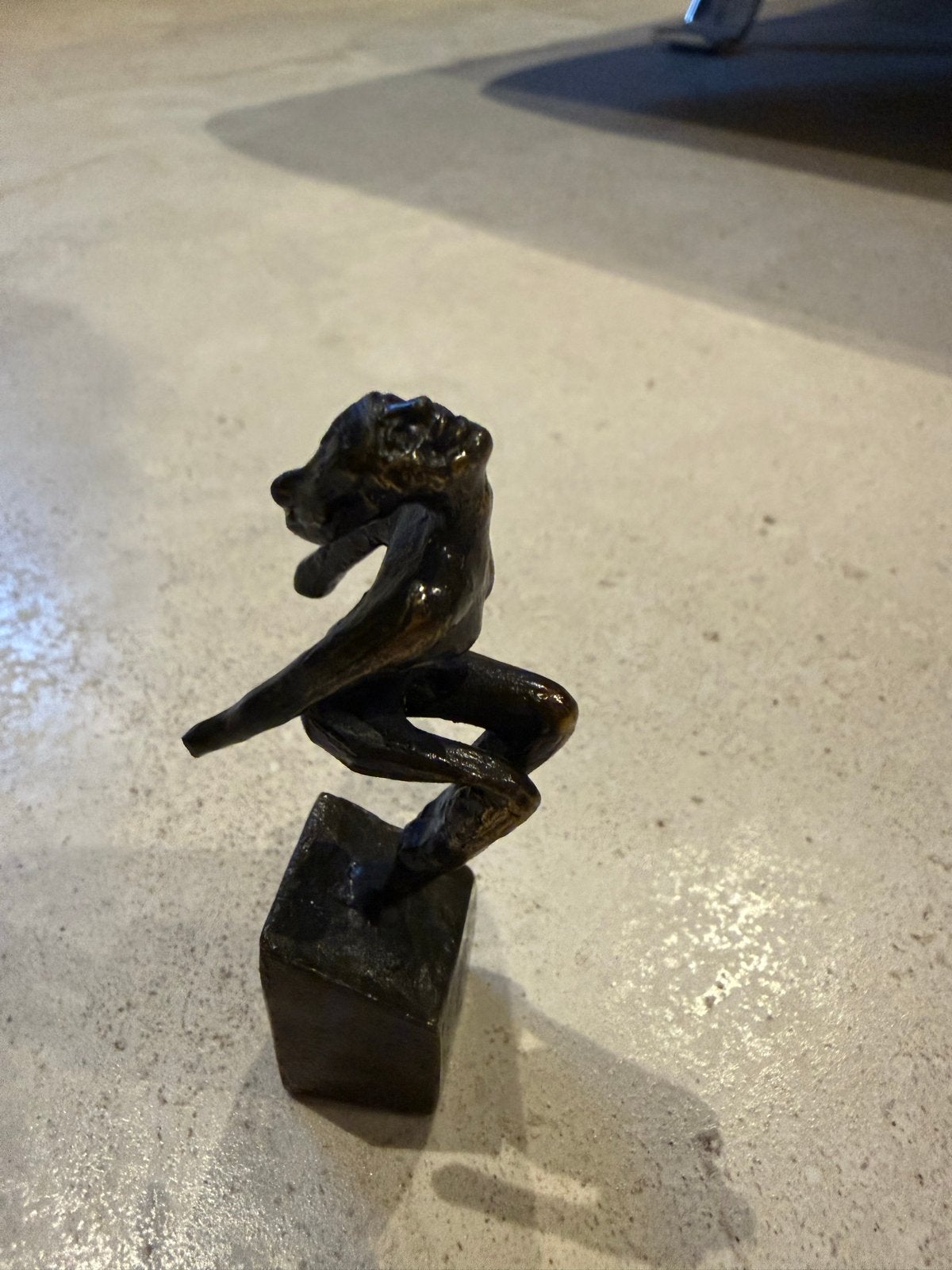 Bronzen beeldje van een dansende vrouw op sokkel, Verzamelen, Ophalen of Verzenden