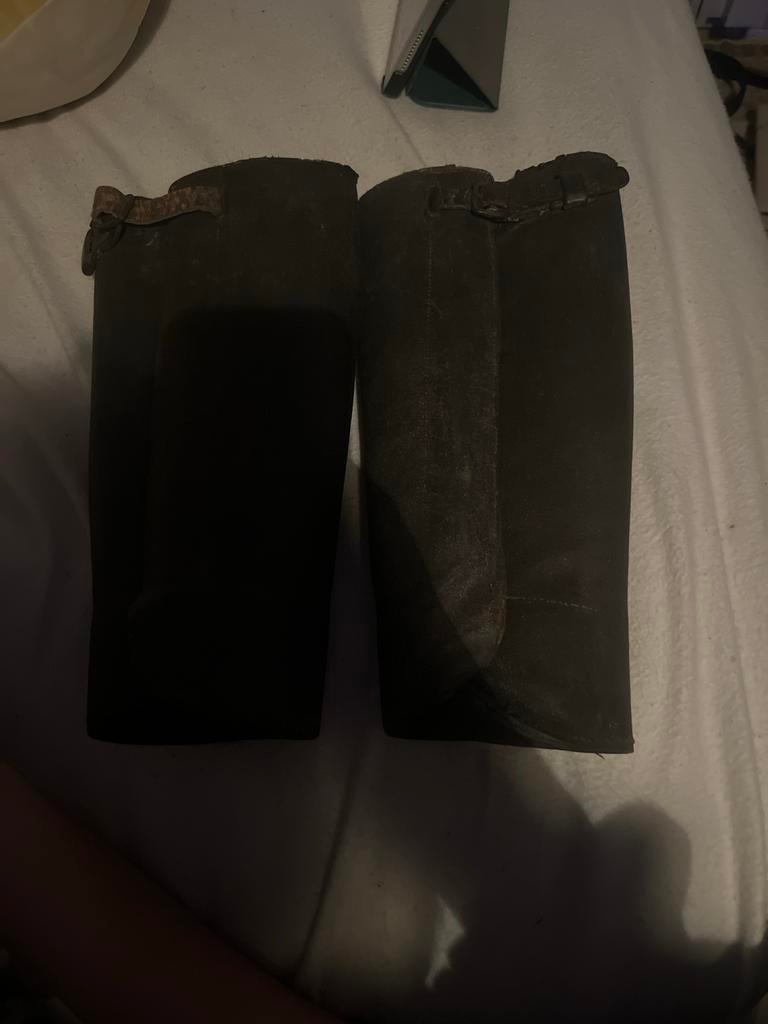 Originele WO2 Nederlandse Leren Beenkappen, Verzamelen, Militaria | Algemeen, Ophalen of Verzenden, Landmacht, Nederland, Kleding of Schoenen