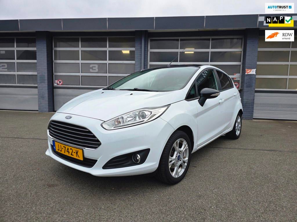 Ford Fiesta White Edition Beste Prijs Garantie!, Auto's, Ford, Stof, Euro 6, 525 kg, Origineel Nederlands