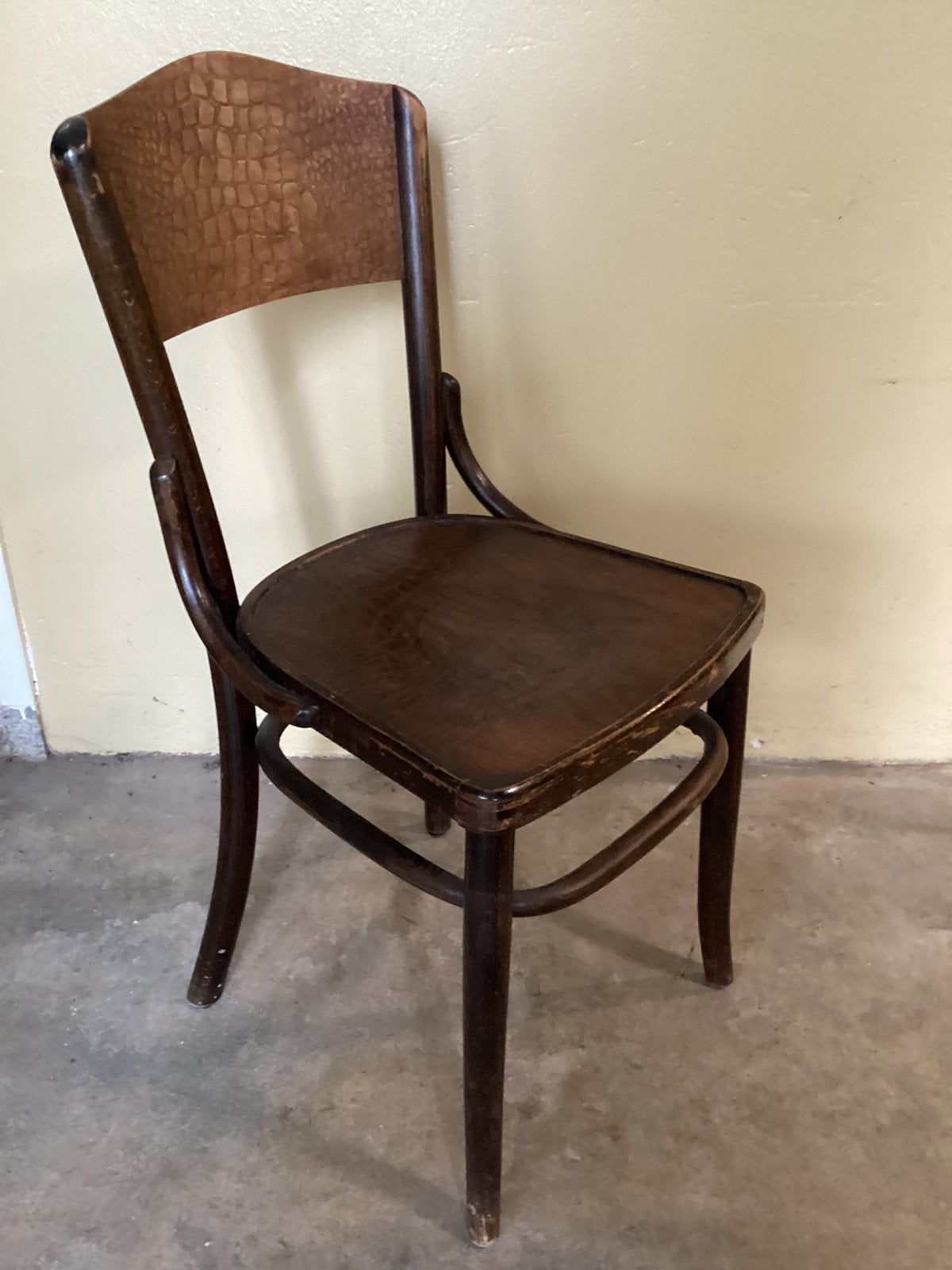 Leuk, oud café stoeltje, Huis en Inrichting, Ophalen, Gebruikt, Bruin, Eén