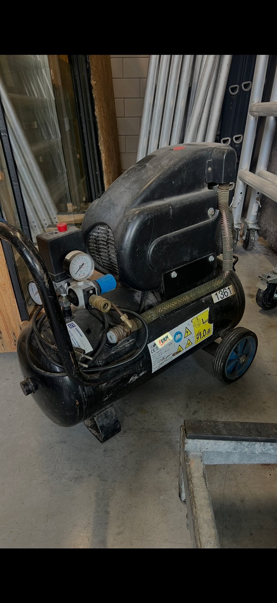 Ferm CBM1025 Compressor, Gebruikt, 6 tot 10 bar, Ophalen of Verzenden, Minder dan 200 liter/min