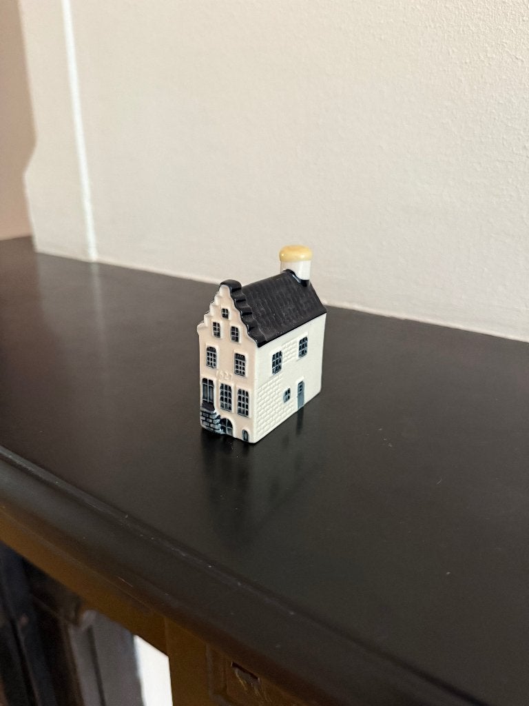 KLM huisje nr. 2, Ophalen, Zo goed als nieuw, 1 t/m 20, Gevuld