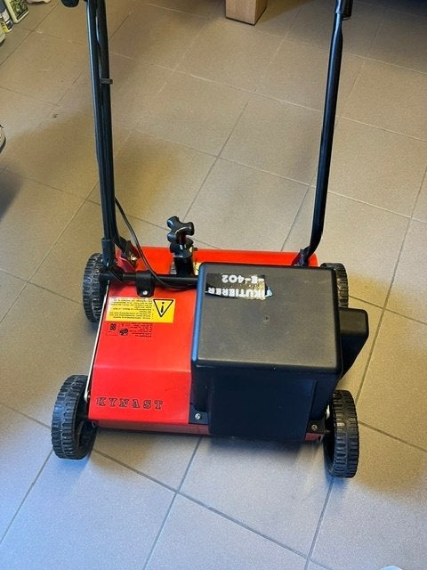 verticuteermachine, Ophalen, Zo goed als nieuw, Elektrisch