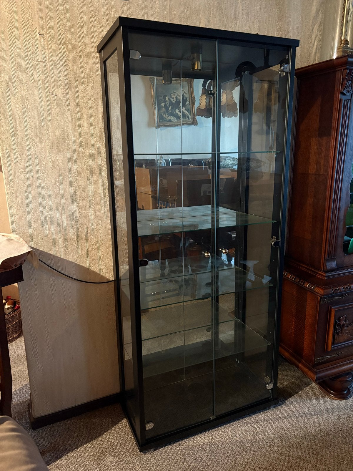 Glazen vitrinekast met gouden knopjes, Ophalen, Gebruikt, 50 tot 100 cm, Glas