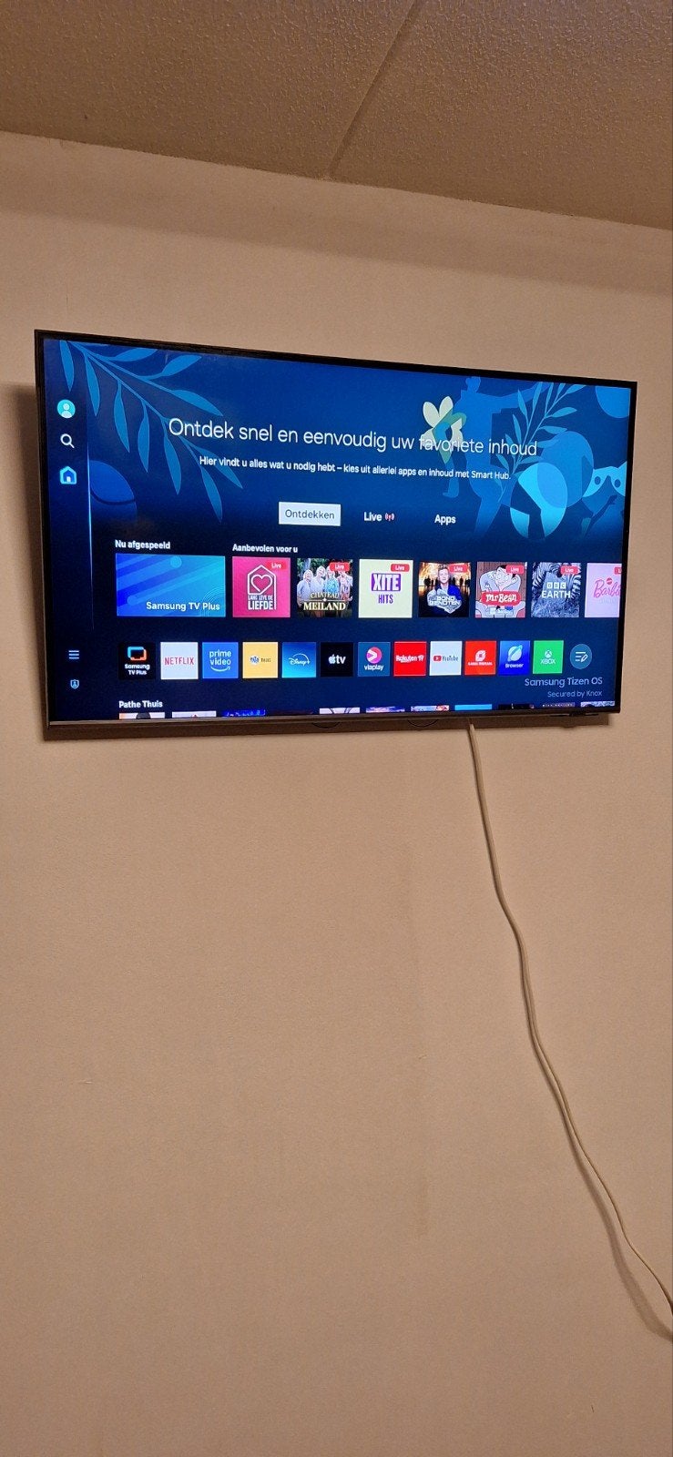 smart tv 43 inch met toebehoren, Ophalen, Zo goed als nieuw, Samsung