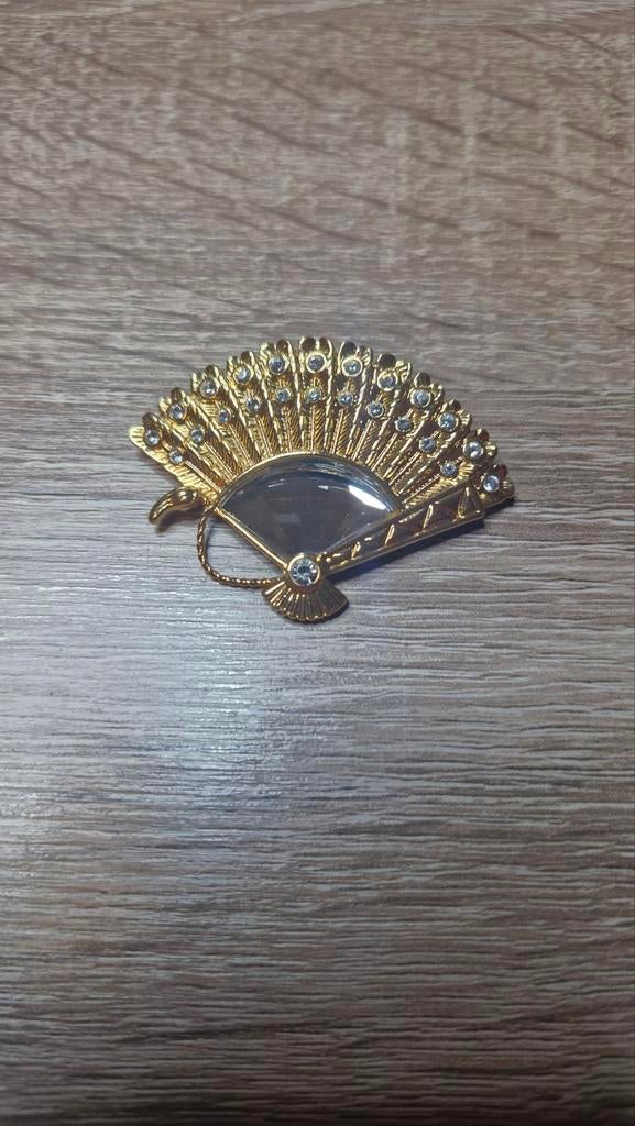 Swarovski Crystal fan Broche, Sieraden, Tassen en Uiterlijk, Broches, Overige materialen, Minder dan 4 cm, Ophalen of Verzenden