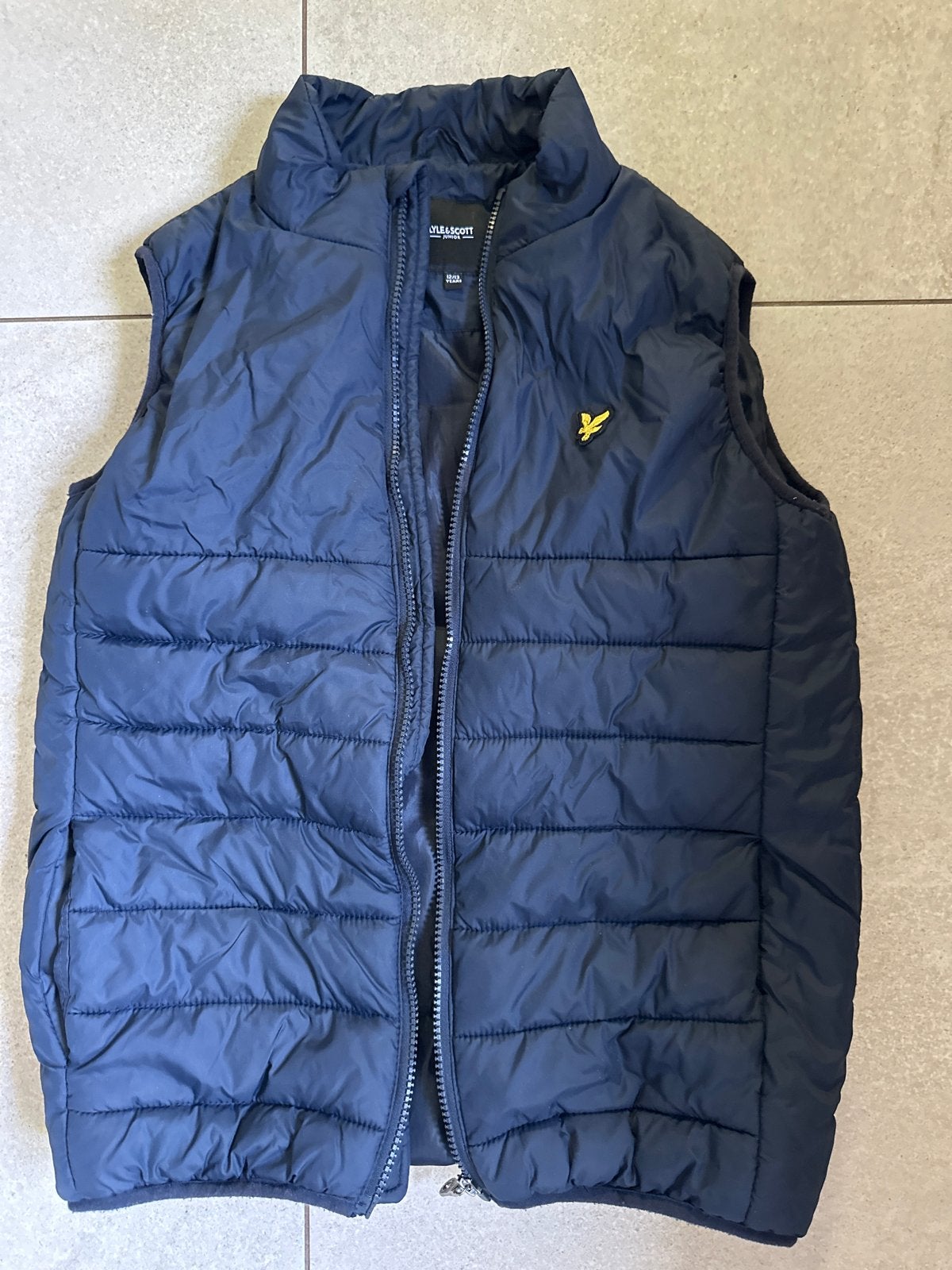 Lyle & Scott bodywarmer donkerblauw maat 12/13, Kinderen en Baby's, Kinderkleding | Maat 158, Ophalen of Verzenden, Zo goed als nieuw
