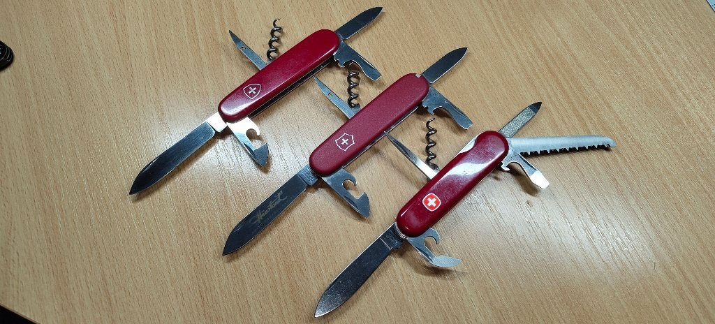 zakmes x1 Wenger x2 Victorinox, Verzenden, Gebruikt