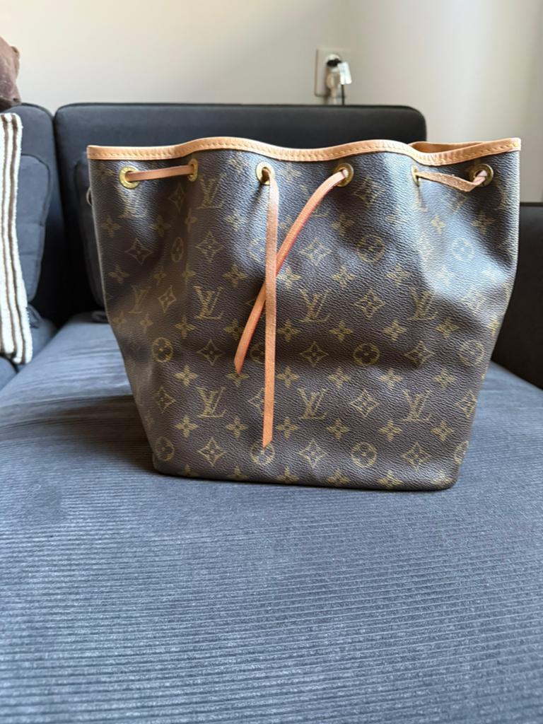 Louis Vuitton petit noé, Gebruikt, 20 tot 30 cm, Bruin, Minder dan 40 cm