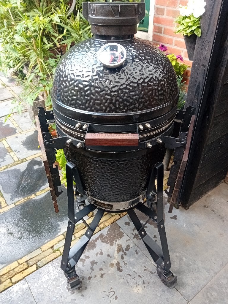 The bastard medium complete bbq kamado, Tuin en Terras, Ophalen, Gebruikt, The Bastard, Met accessoires