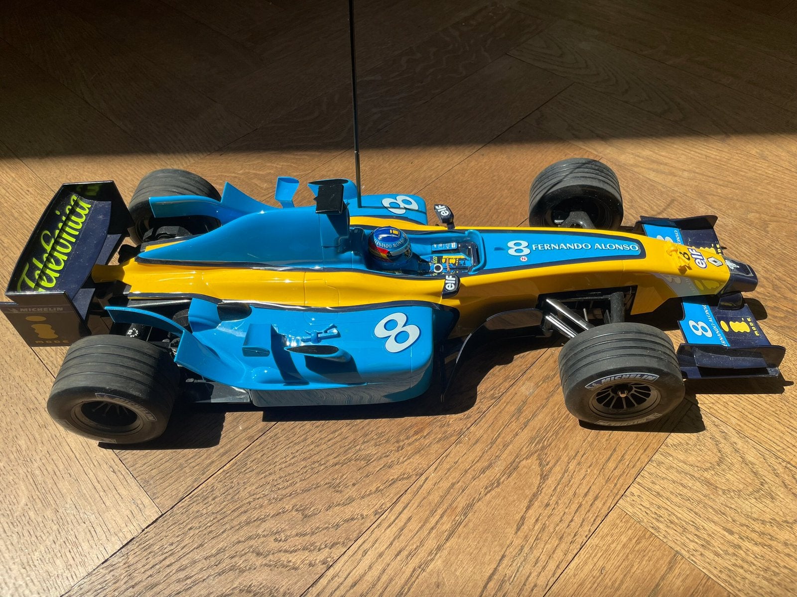 Renault F1 Team Fernando Alonso Nikko (nieuw), 1:50 of kleiner, Auto, Zo goed als nieuw, Ophalen