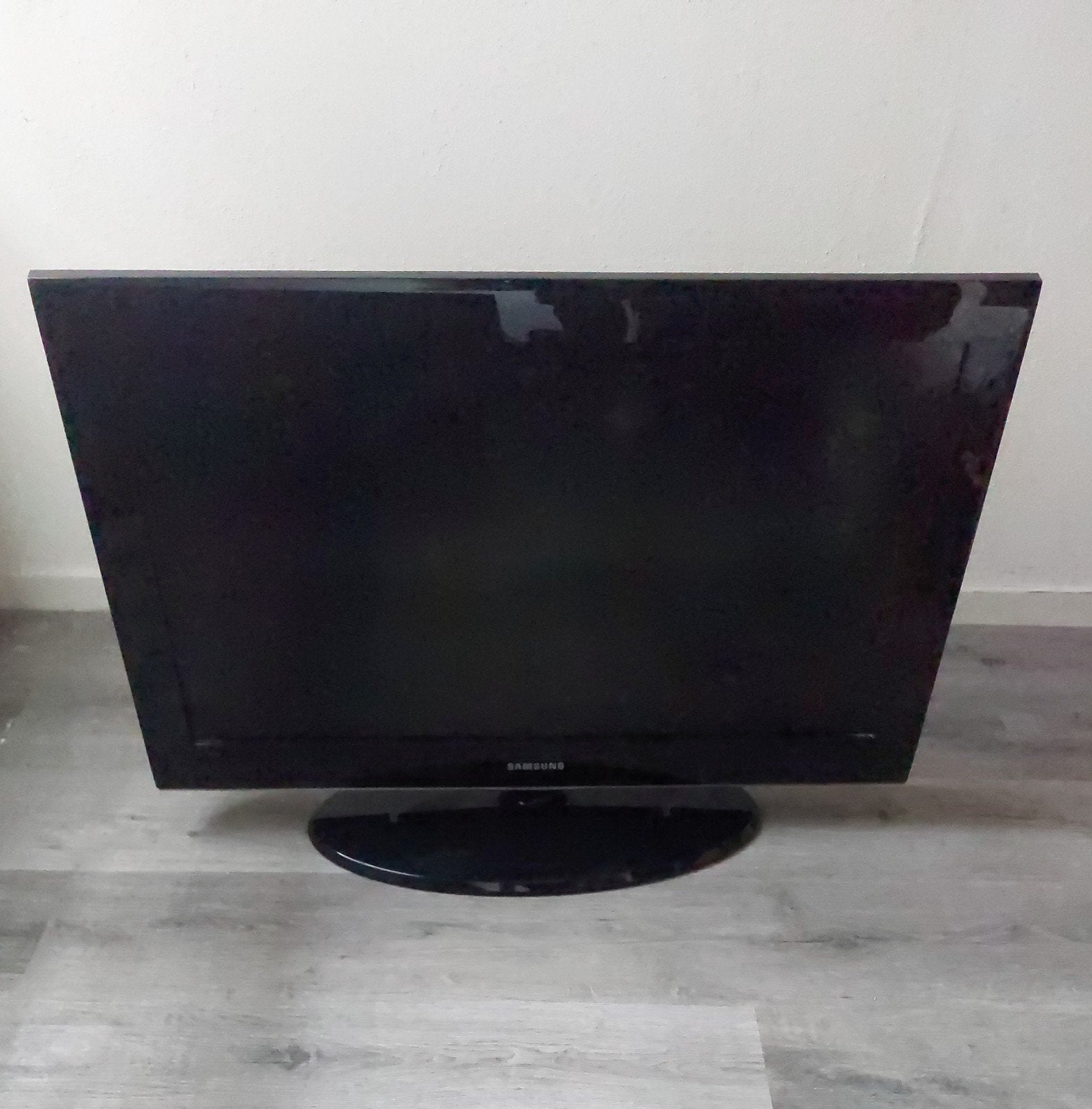 Samsung Lcd TV LE32A552 - 32 inch - Full HD, Ophalen, 80 tot 100 cm, 50 Hz, Samsung
